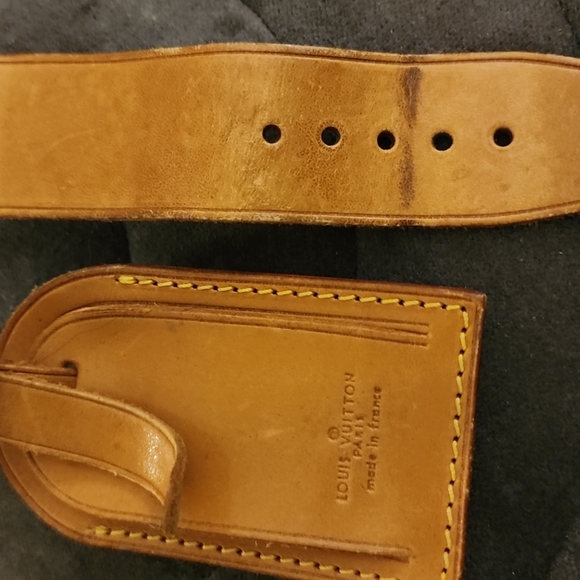 Louis Vuitton Vachetta Leather Luggage Tag and Poignet Set - Authentic - Picture 9 of 9
